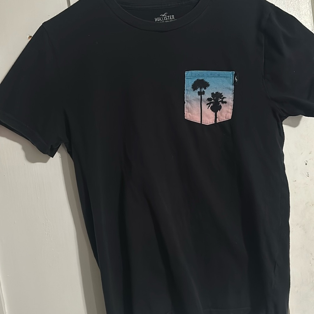 Hollister Front pocket T-Shirt